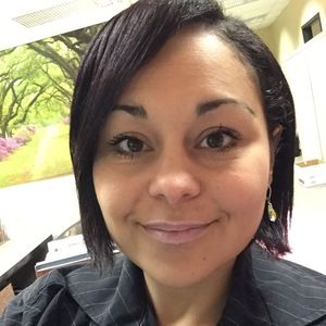 Meet your Posher, Christinalynn segura